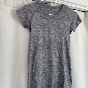 Lululemon T-Shirt